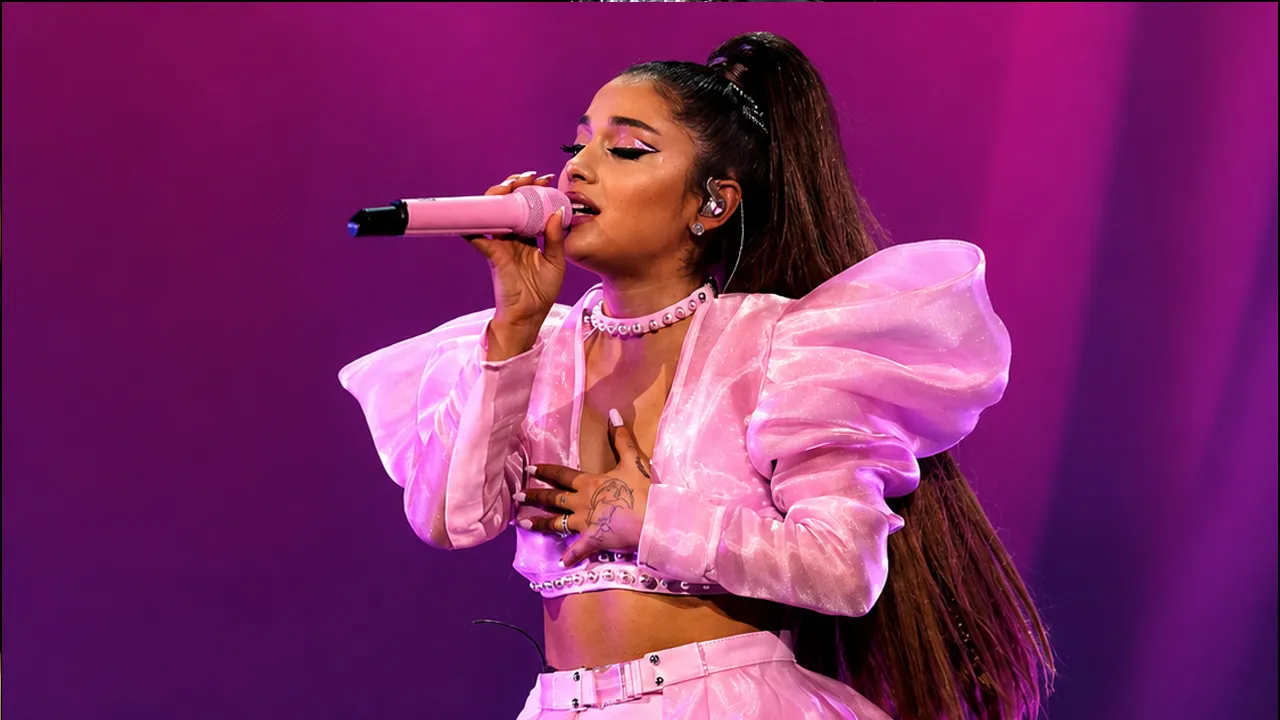 Ariana Grande Shares Emotional Moment With Her Audience